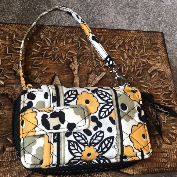 VERA BRADLEY wristlet - Picture 6 of 6